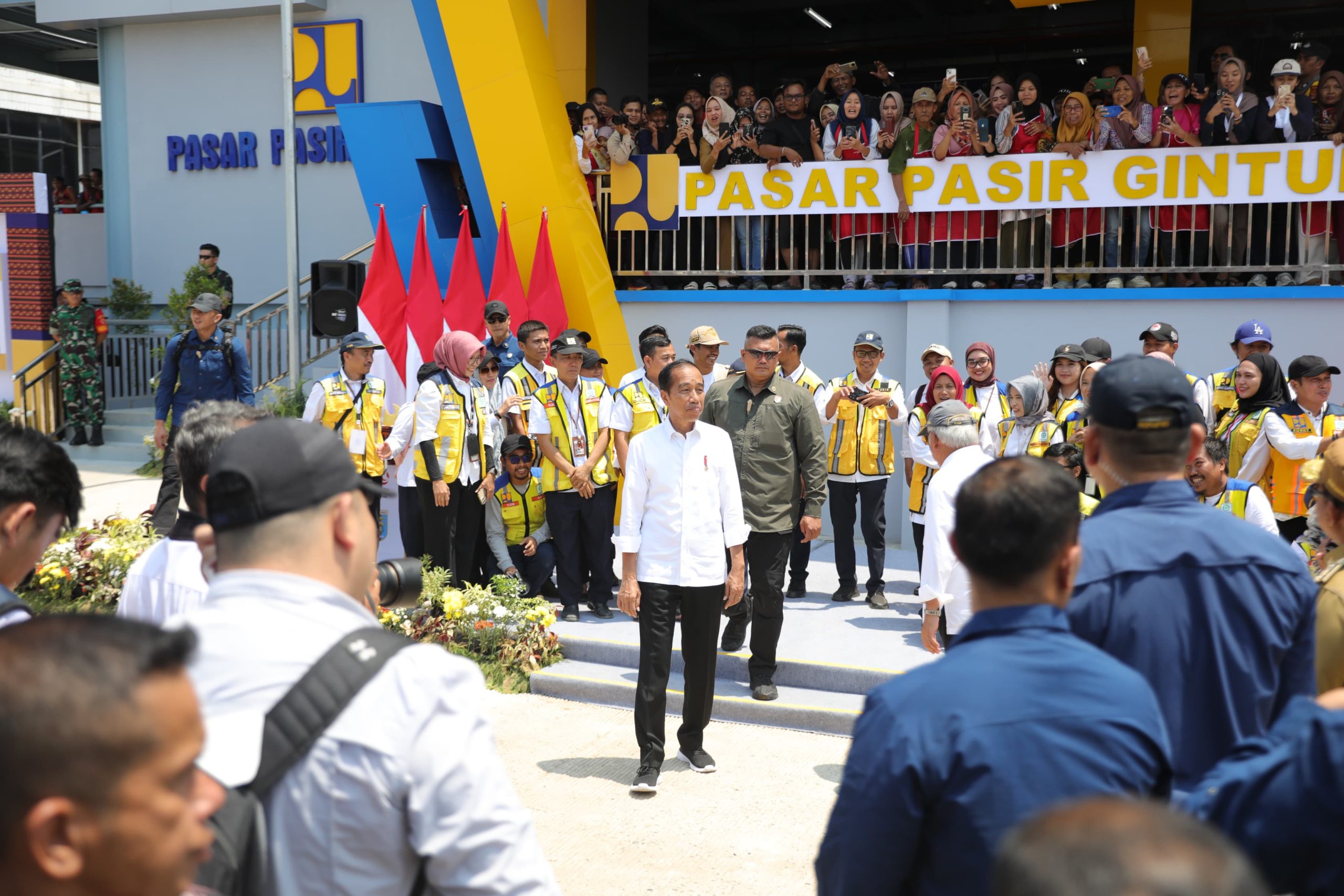 Presiden RI meresmikan Pasar Pasir Gintung 
